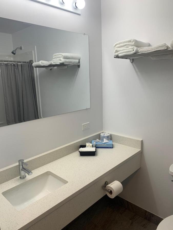 Nor Villa Hotel 위니펙 외부 사진